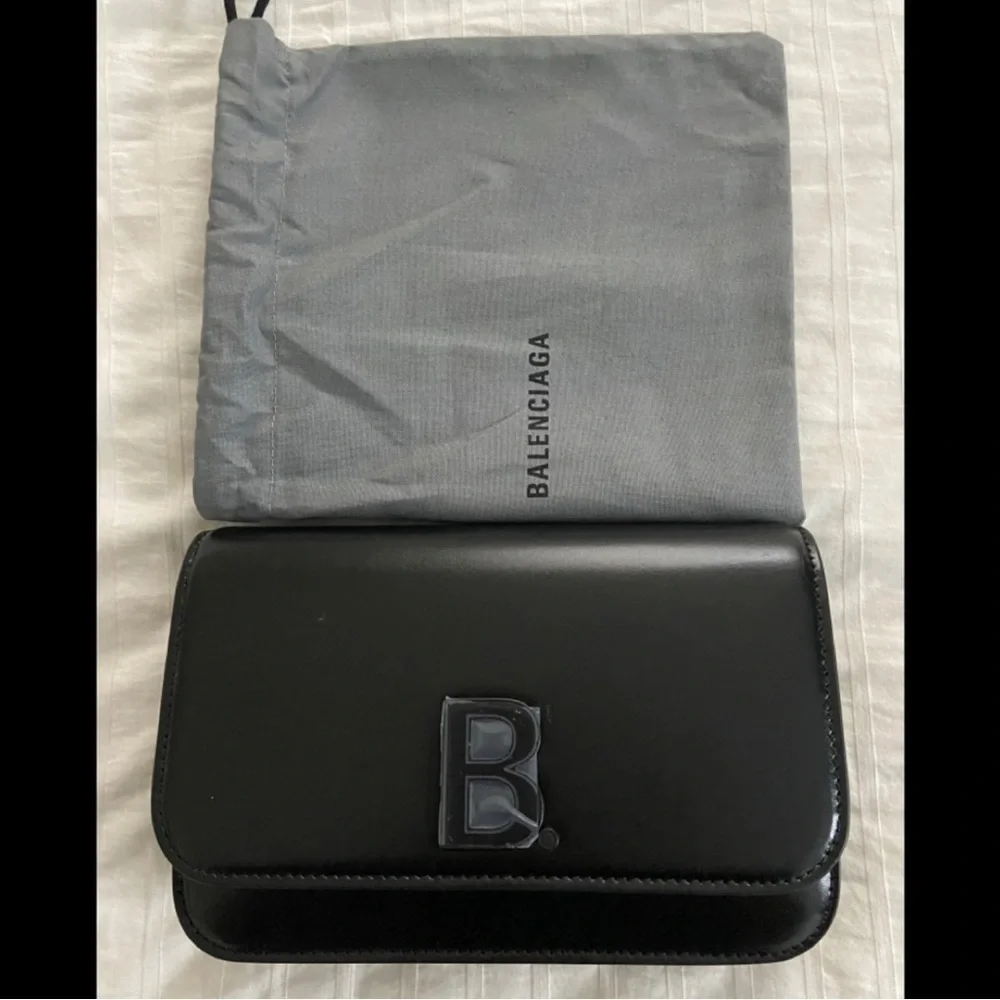Balenciaga B bag wallet on chain - Picture 2 of 7